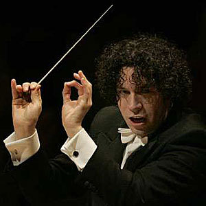 dudamel-conducts