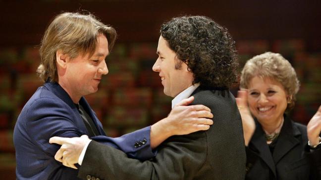 Salonen Dudamel hug
